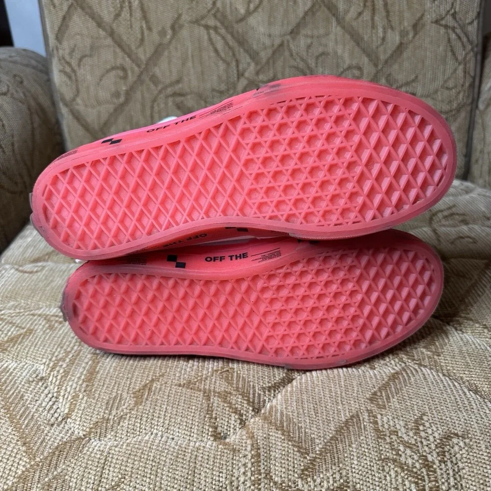 Vans couple marks